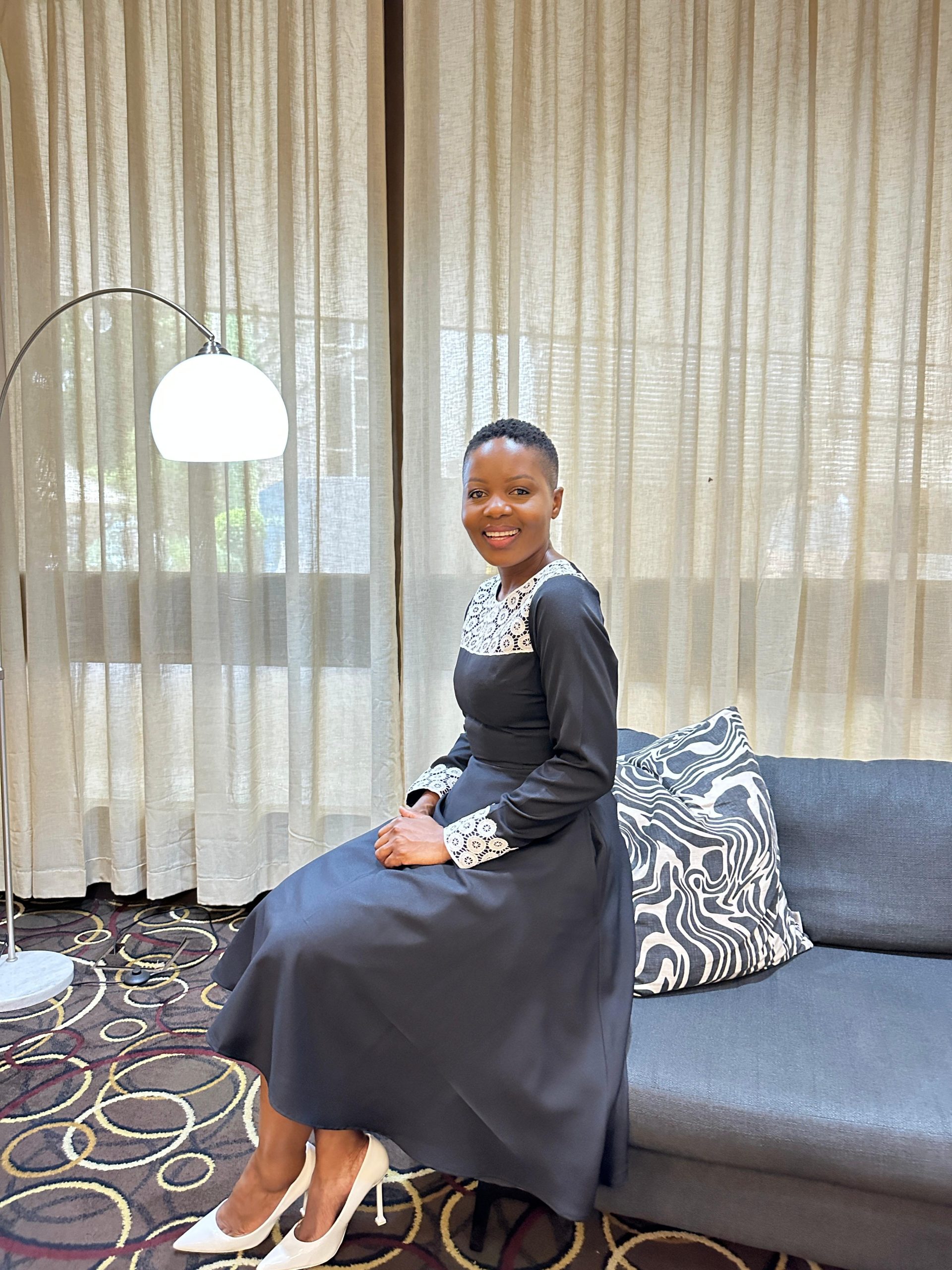 Black & white Rome dress - Image 2