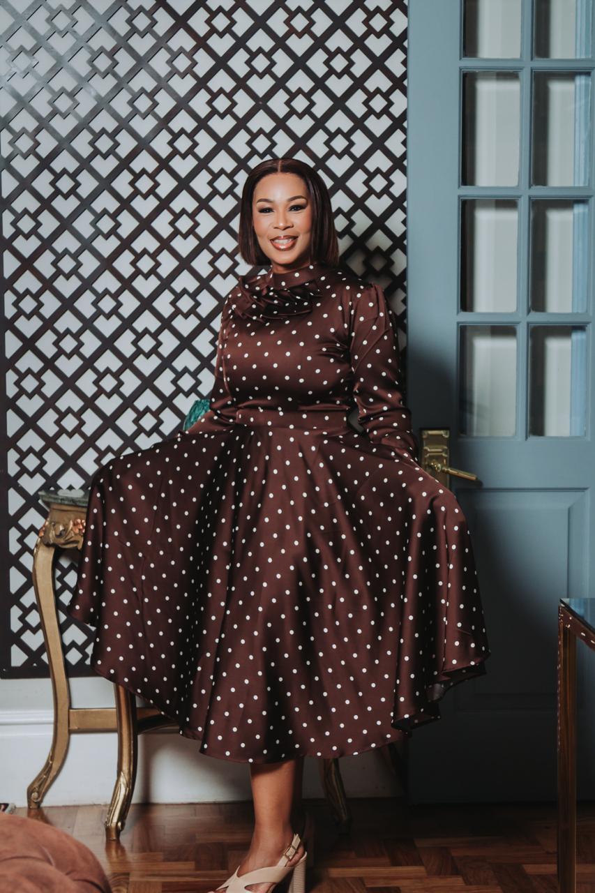 Brown polka satin dress - Image 4