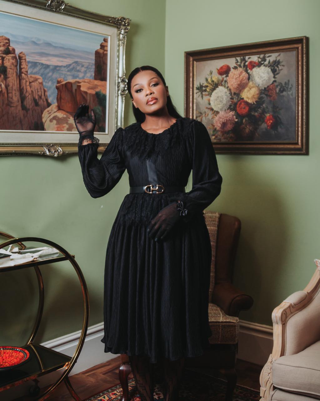 Self pleat black dress - Image 2