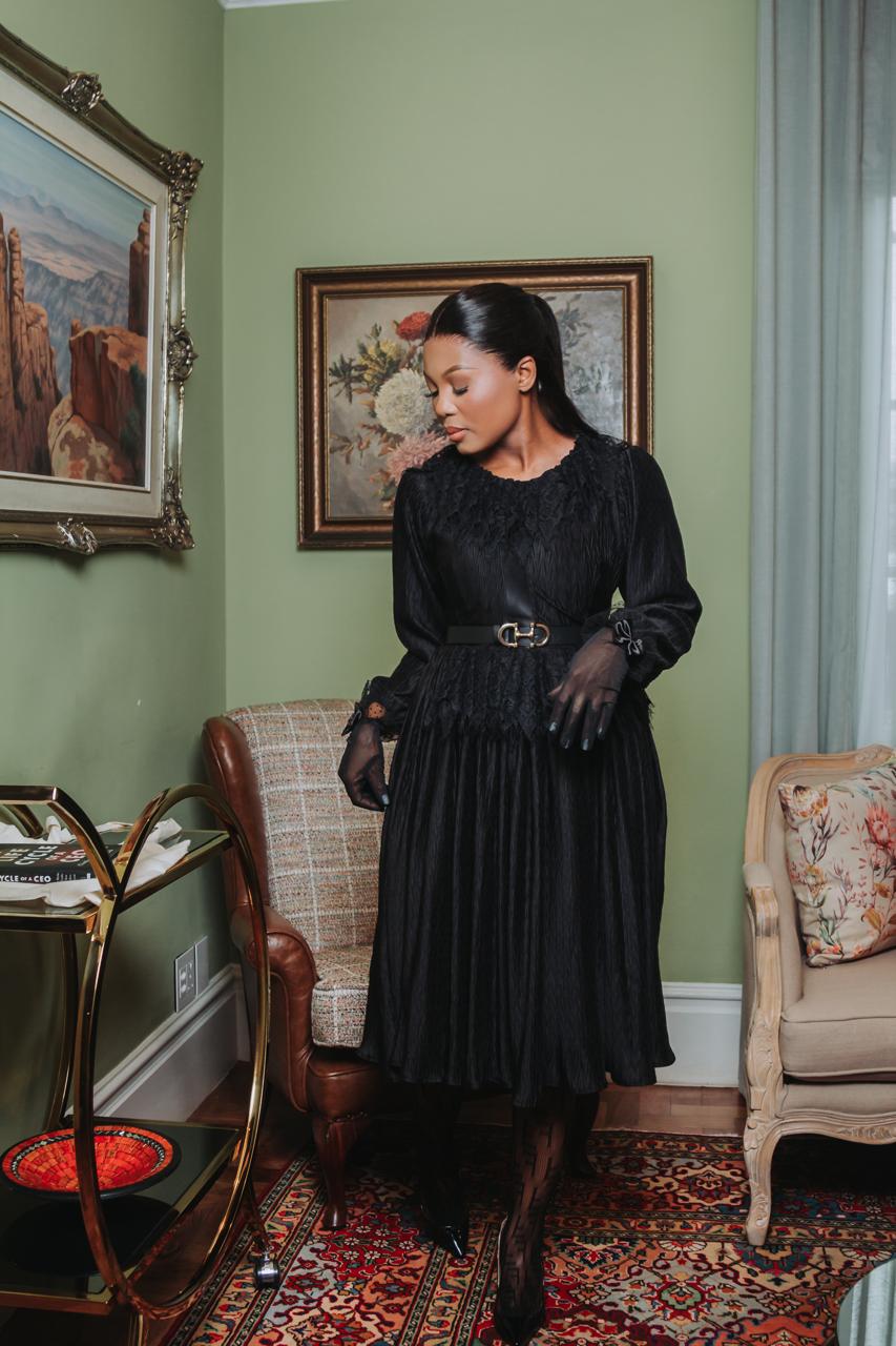 Self pleat black dress - Image 4