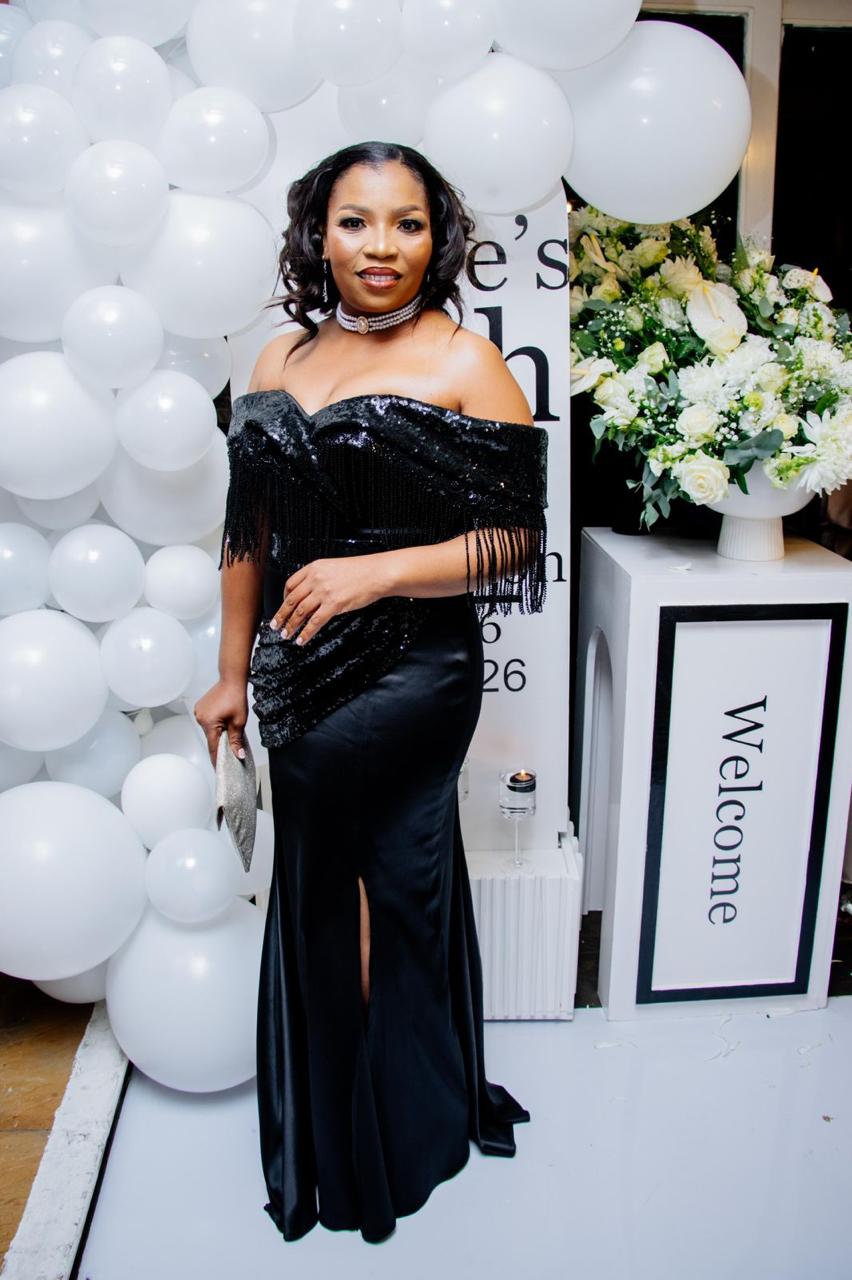 Black off shoulder dress - Image 3