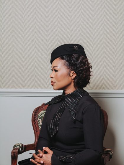 Black winter bonnet hat