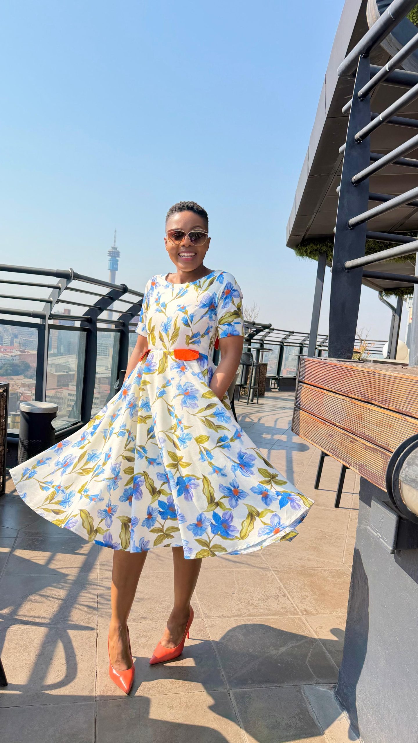 Linen Floral Reverse Collar Dress - Image 3