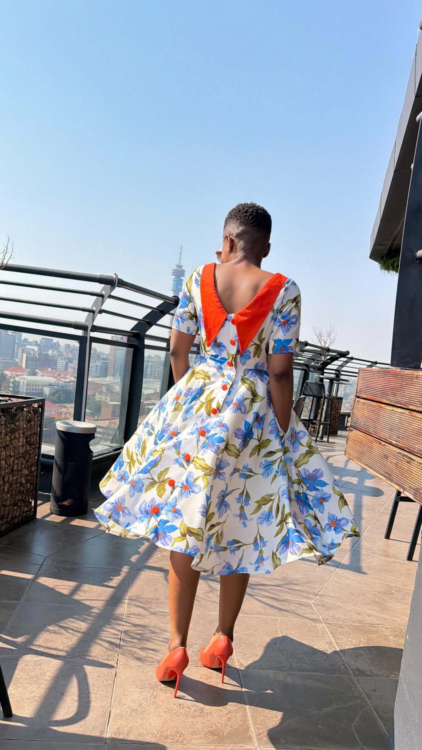Linen Floral Reverse Collar Dress - Image 2